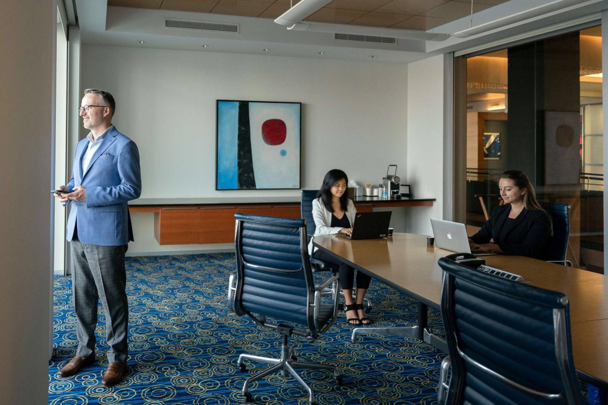 Marriott Montreal Airport In-Terminal Hotel Dorval Bagian luar foto